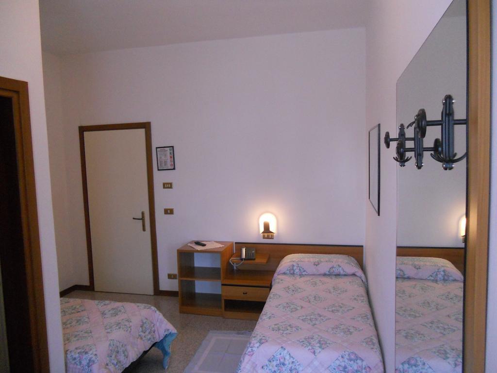 Hotel O'Scugnizzo 2 Belluno Eksteriør bilde
