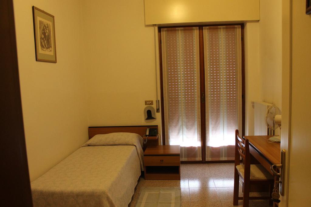 Hotel O'Scugnizzo 2 Belluno Eksteriør bilde
