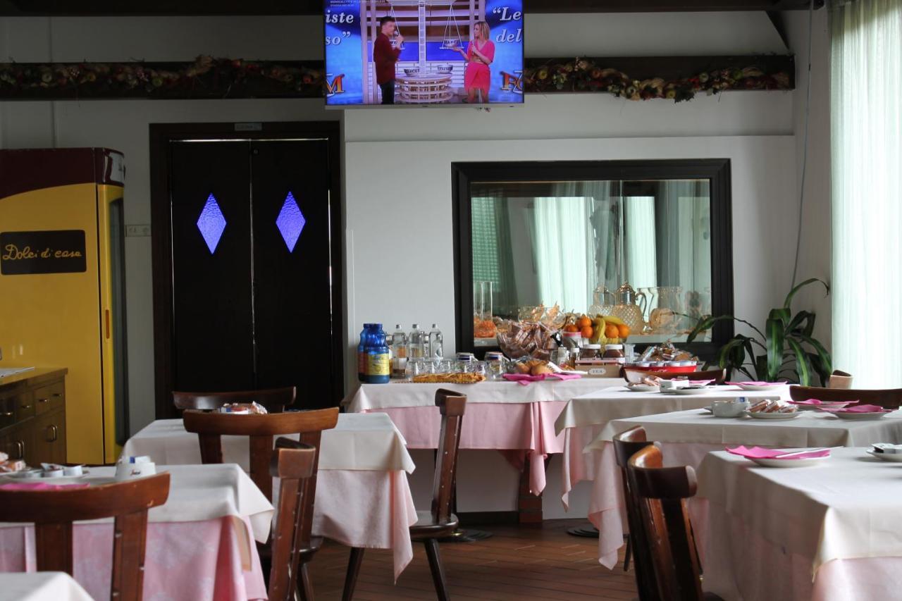 Hotel O'Scugnizzo 2 Belluno Eksteriør bilde