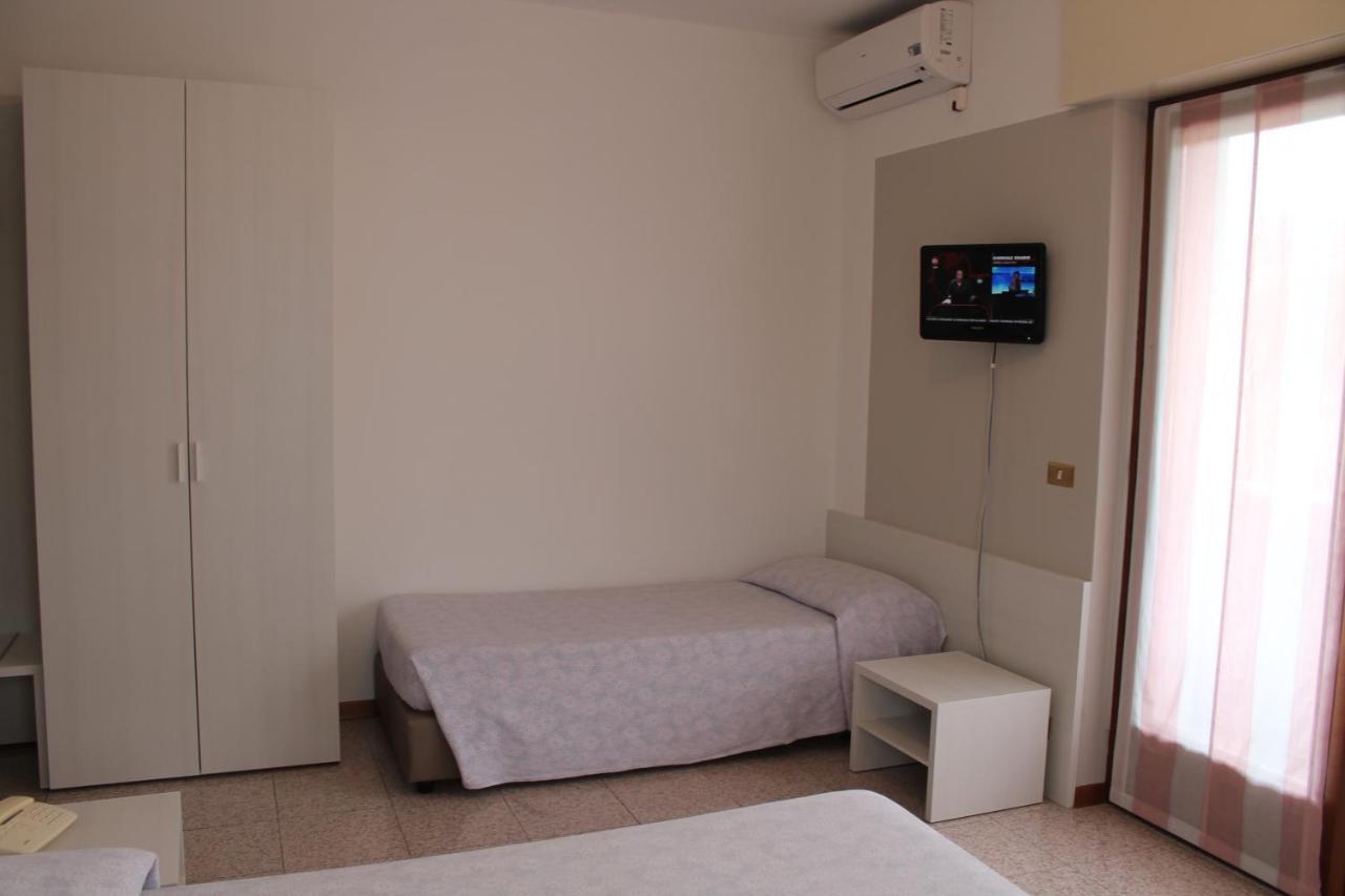 Hotel O'Scugnizzo 2 Belluno Eksteriør bilde